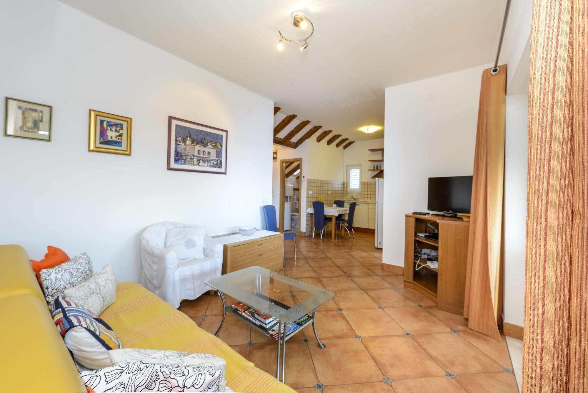Gasthuis Duplex Maria Di, Free Parking, Sea View 3*