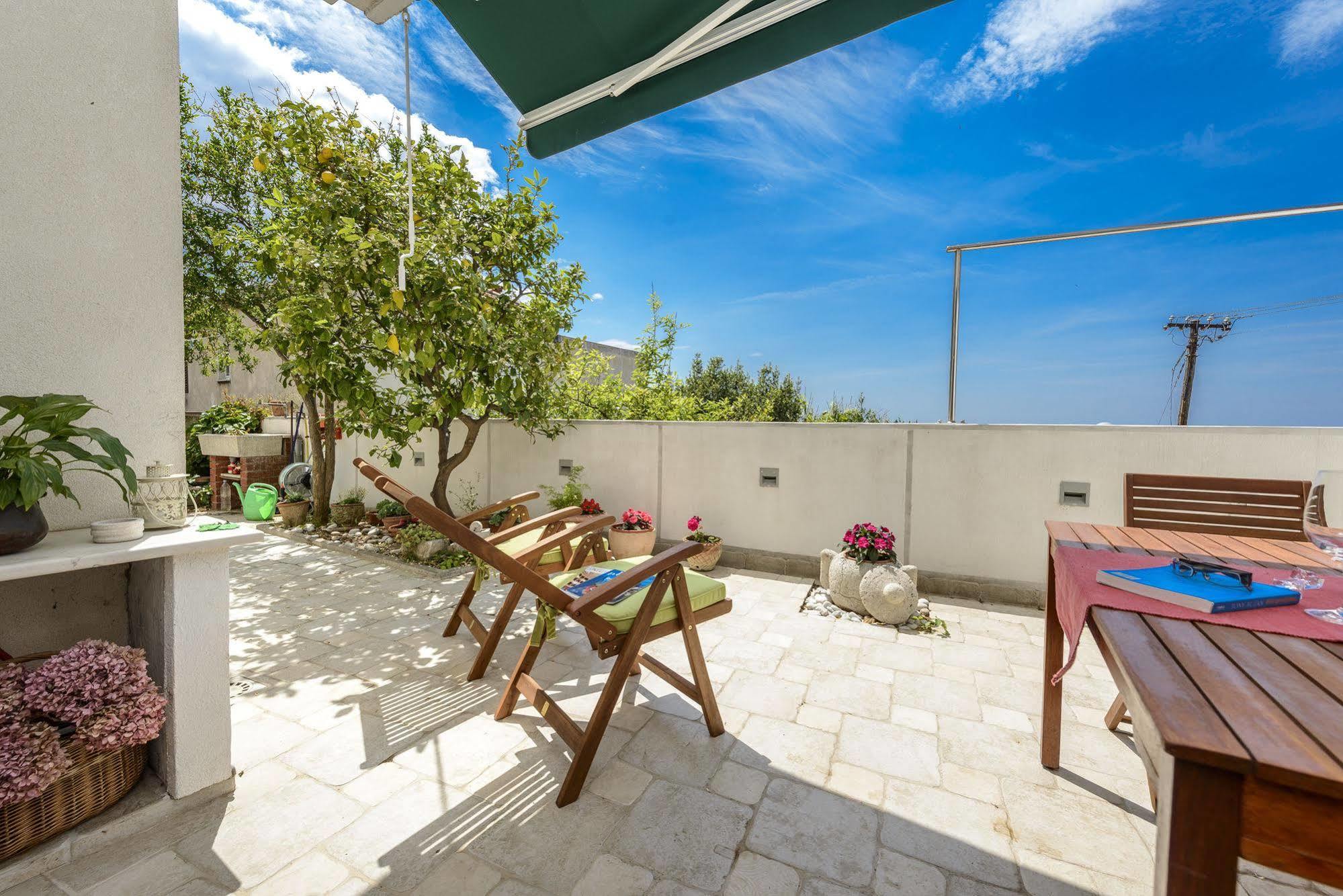 Duplex Maria Di, Free Parking, Sea View